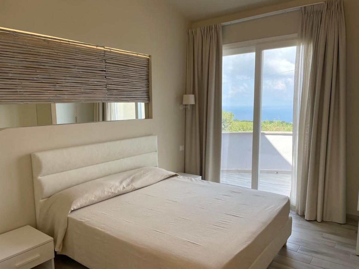 Borgo San Cosmo Tropea Bed & Breakfast Brattiro ภายนอก รูปภาพ