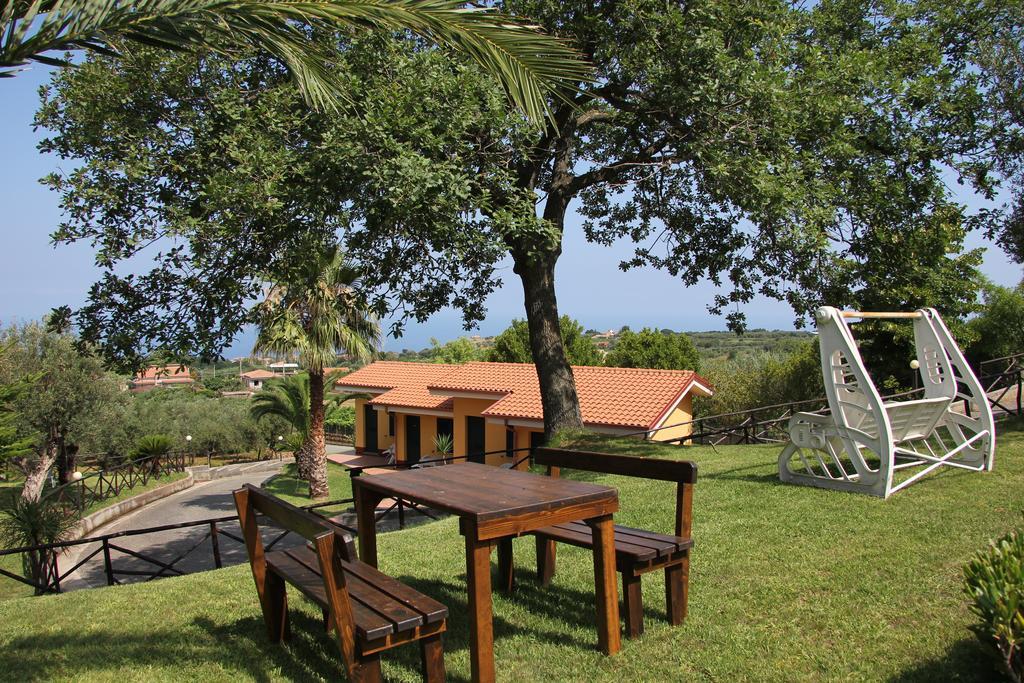 Borgo San Cosmo Tropea Bed & Breakfast Brattiro ภายนอก รูปภาพ