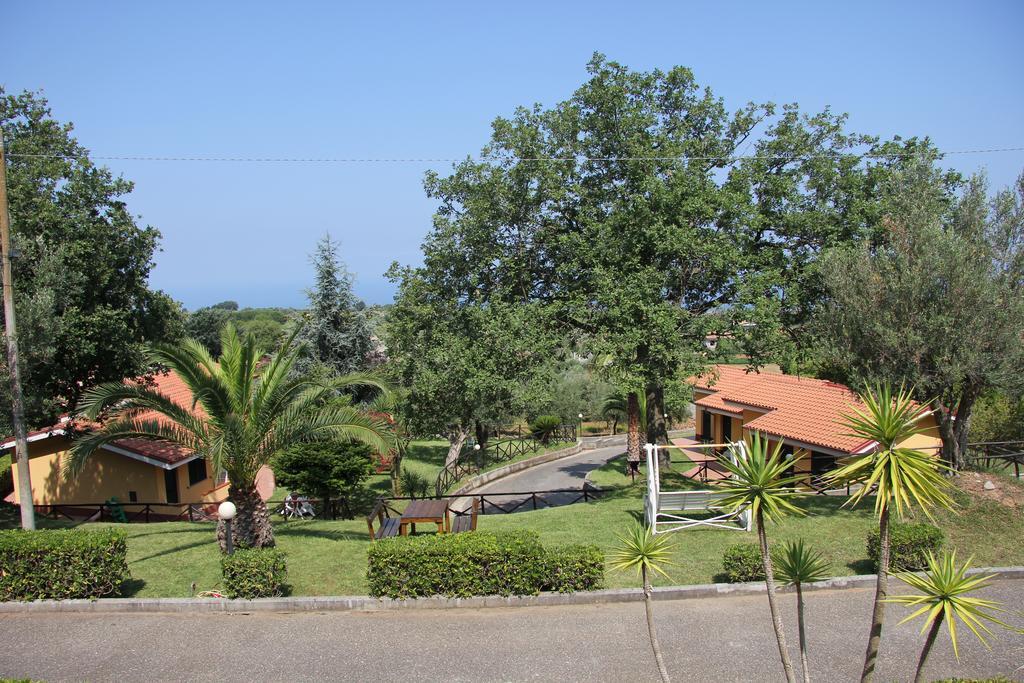 Borgo San Cosmo Tropea Bed & Breakfast Brattiro ภายนอก รูปภาพ