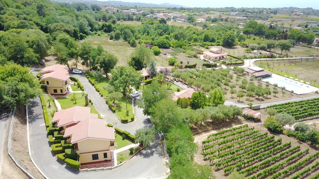 Borgo San Cosmo Tropea Bed & Breakfast Brattiro ภายนอก รูปภาพ